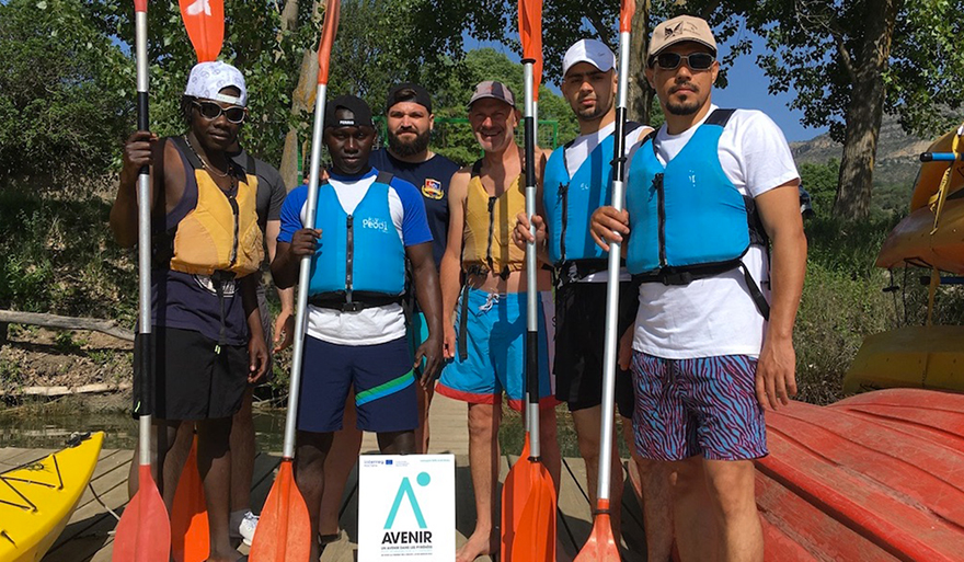 At Tremp, a kayak trip for the apprentices hosted in France during the final seminar