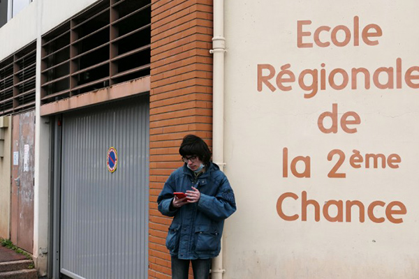 After leaving the young people’s home where he had been placed, Mathieu, 19, joined the E2C Toulouse, and began to look for work in the field of education
