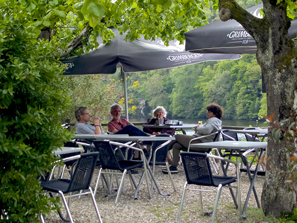 All'Hotel du Lac, i proprietari, come i turisti, sono entusiasti delle attività legate al progetto Vallée des peintres